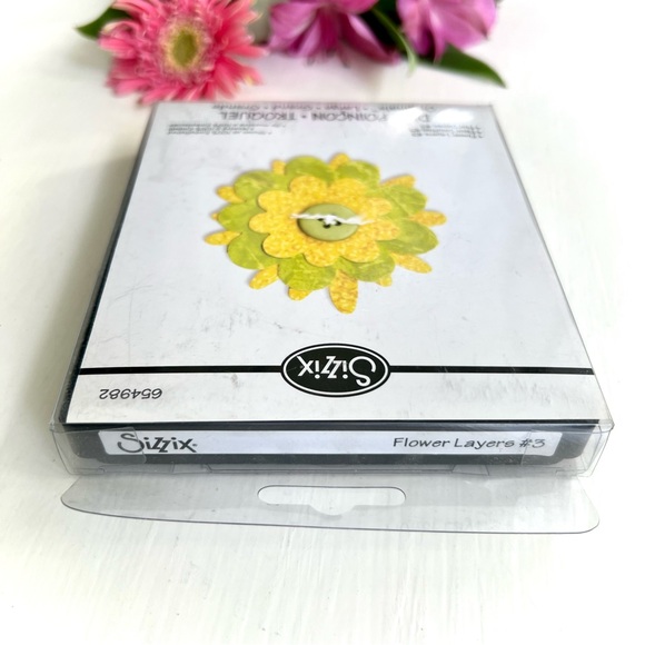 NEW Sizzix Flower Layers Die Cut 3 Paper Crafts Card Design DIY Art Projects - Picture 8 of 10